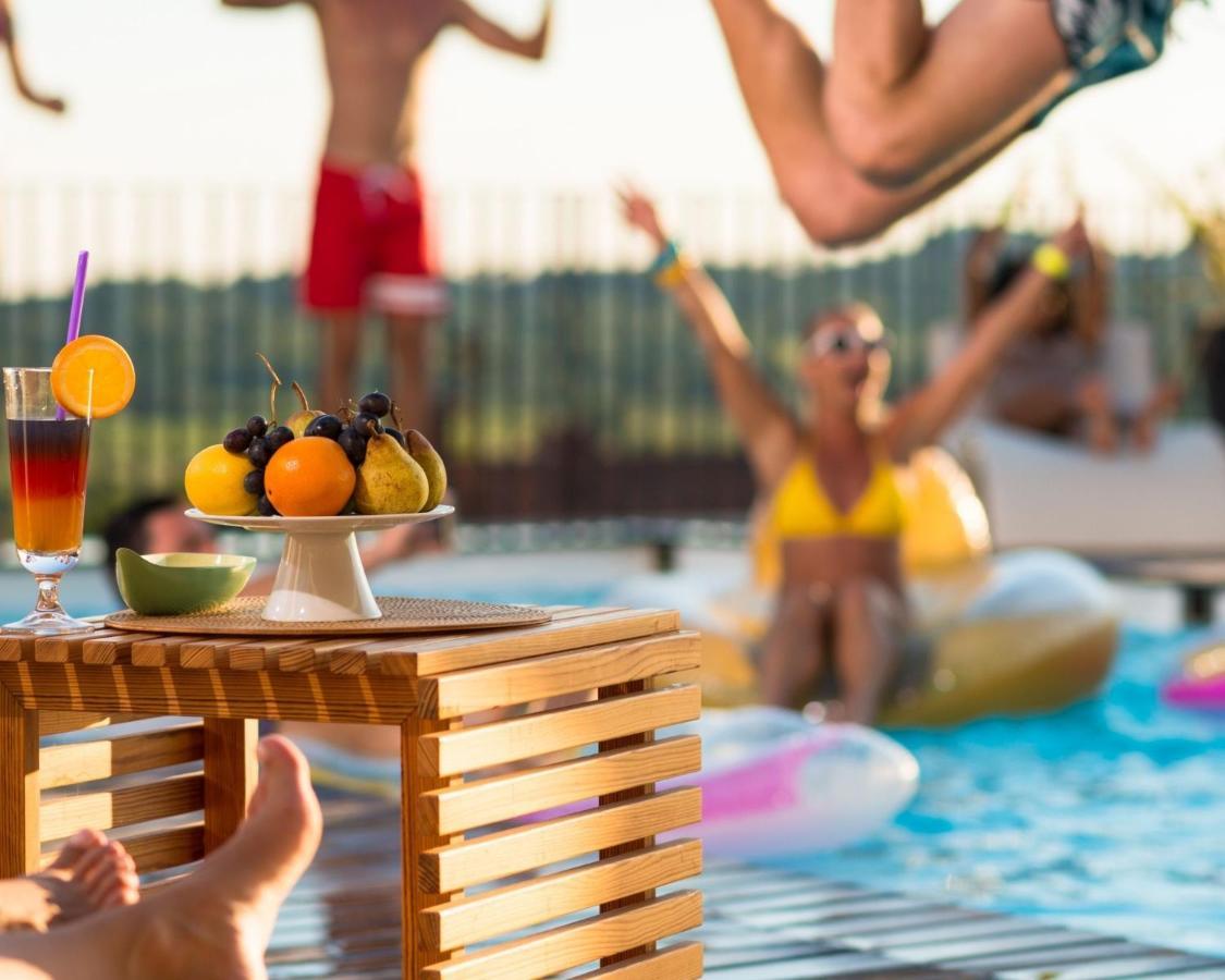 Topazio Vibe Beach Hotel & Apartments - Adults Friendly Албуфейра Екстер'єр фото