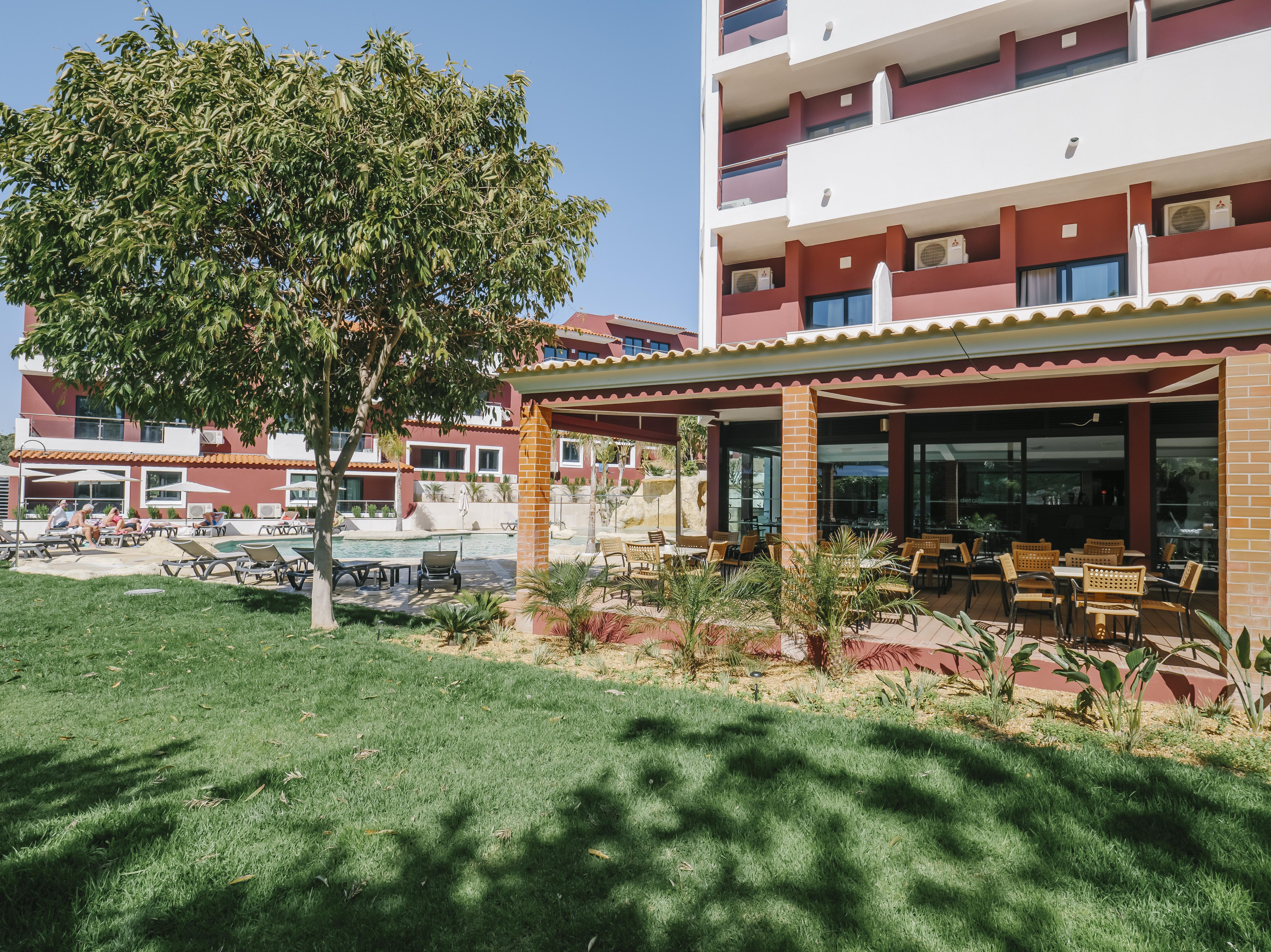 Topazio Vibe Beach Hotel & Apartments - Adults Friendly Албуфейра Екстер'єр фото