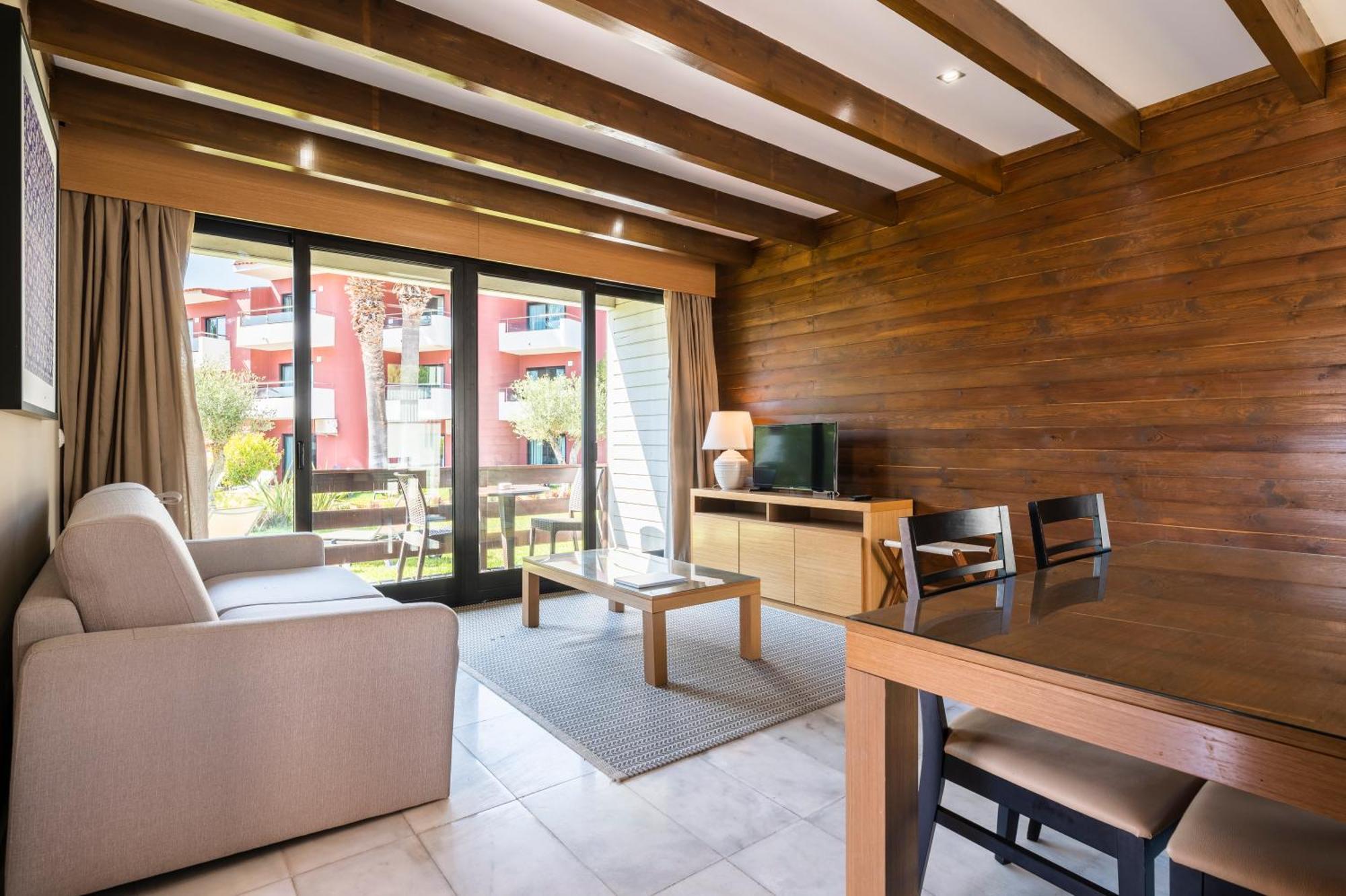Topazio Vibe Beach Hotel & Apartments - Adults Friendly Албуфейра Номер фото